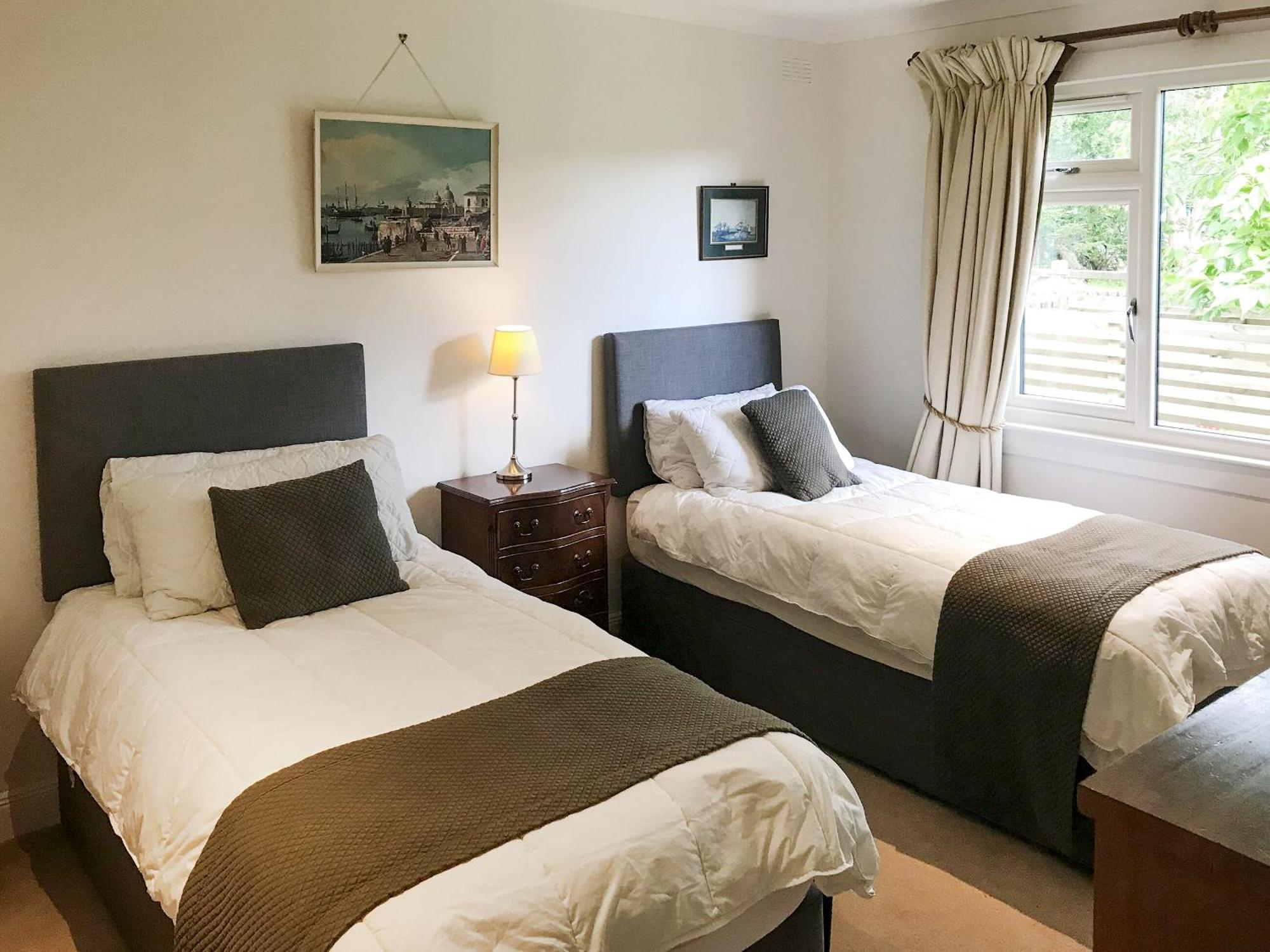 Glen Mhor Villa กลีเนลก์ ภายนอก รูปภาพ